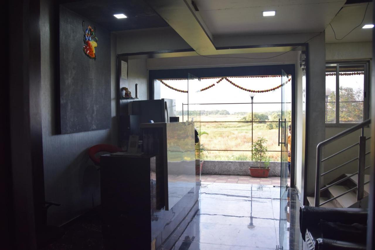 Hotel Riviera Residency Thána Kültér fotó